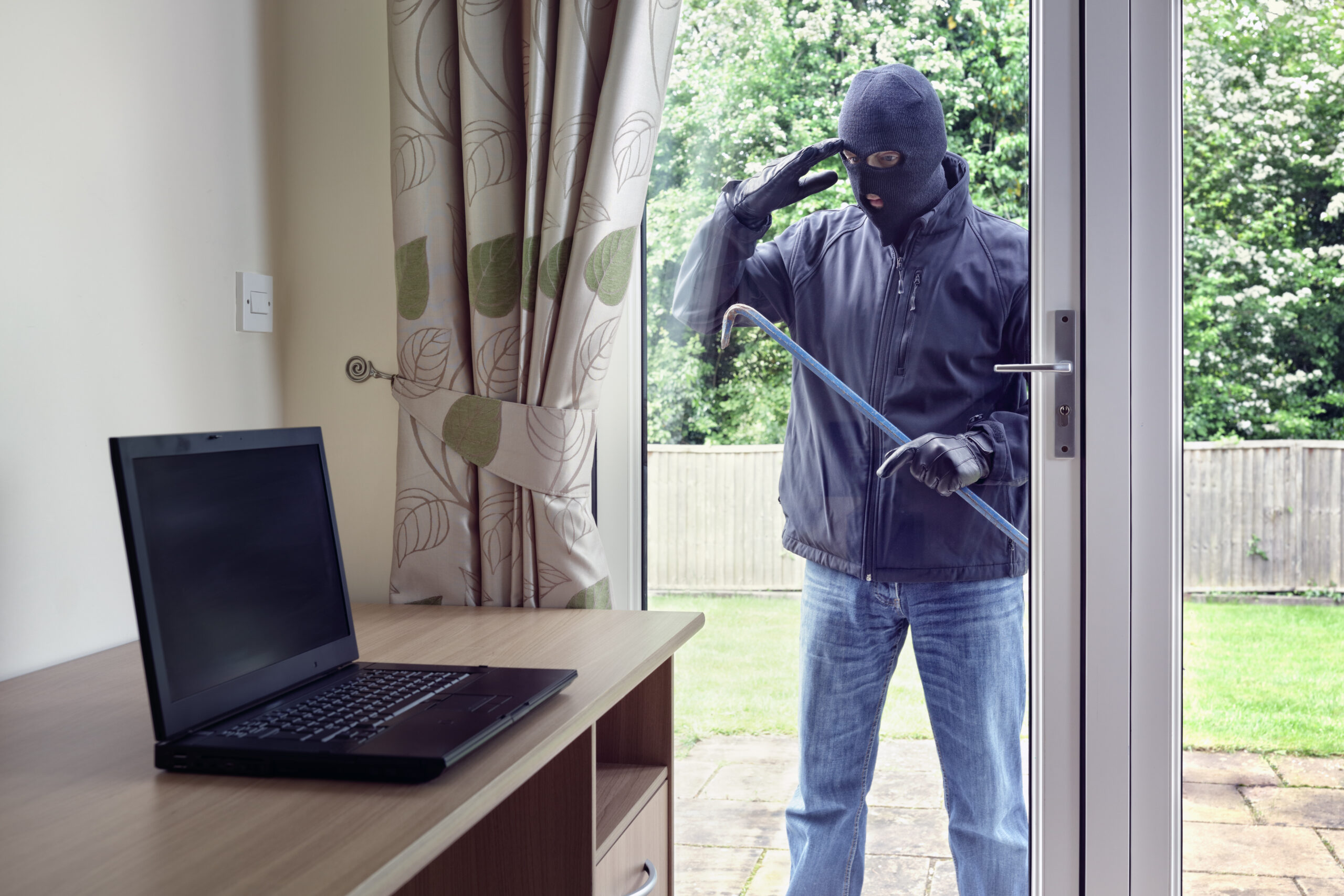 Home security system Colchester | Looking through window